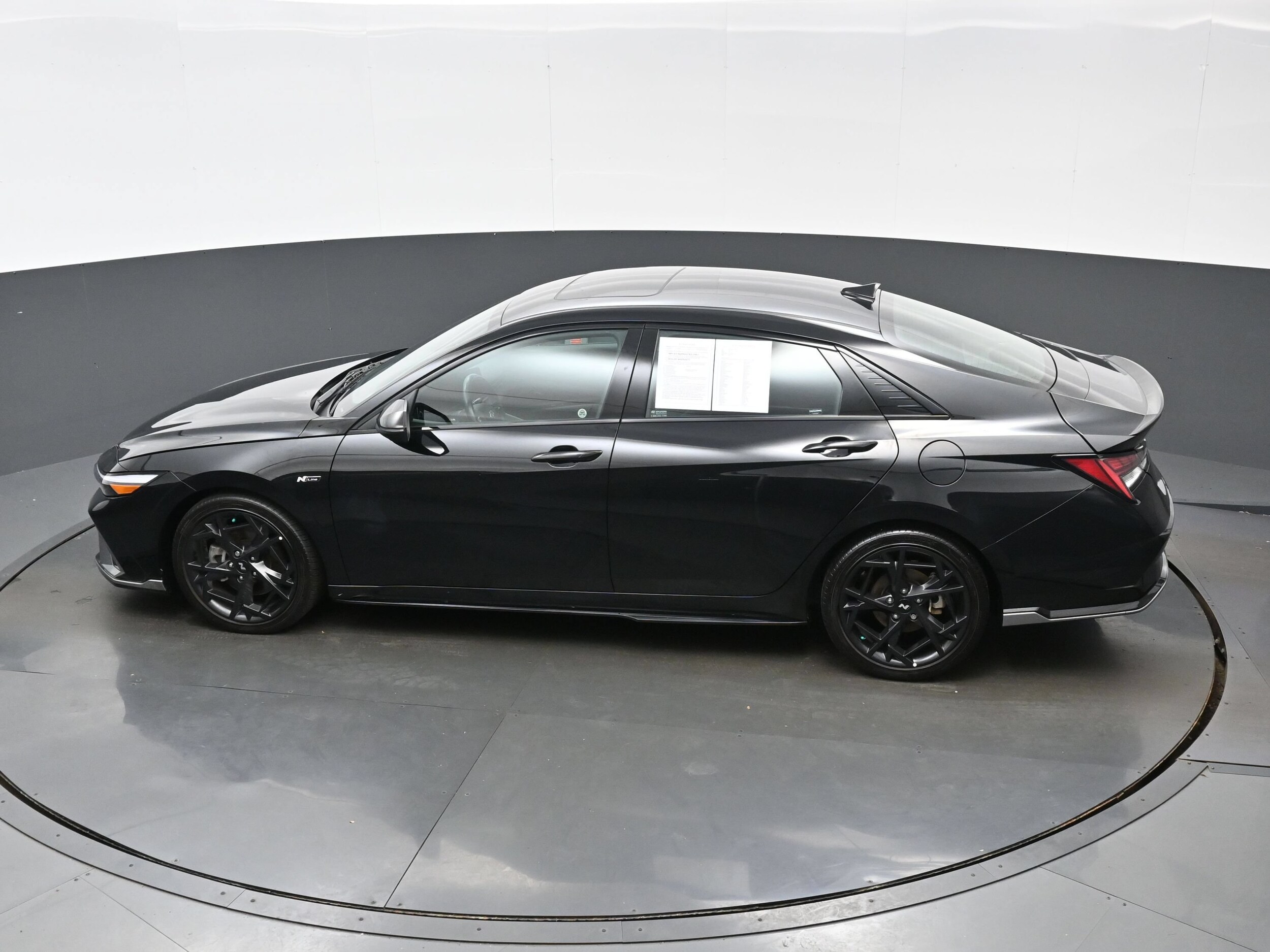 2025 Hyundai Elantra N Line - Photo 35