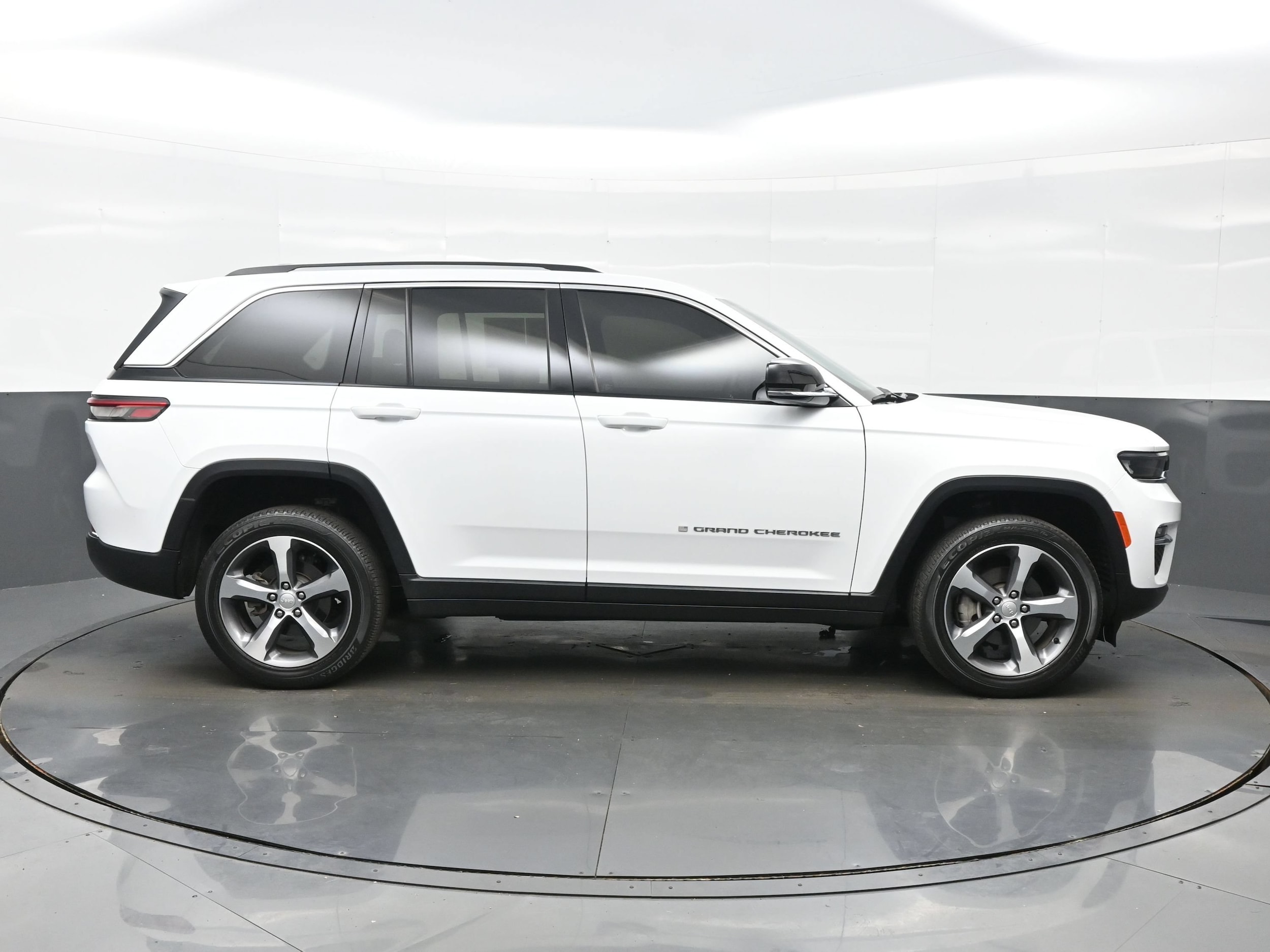 2023 Jeep Grand Cherokee Limited - Photo 7