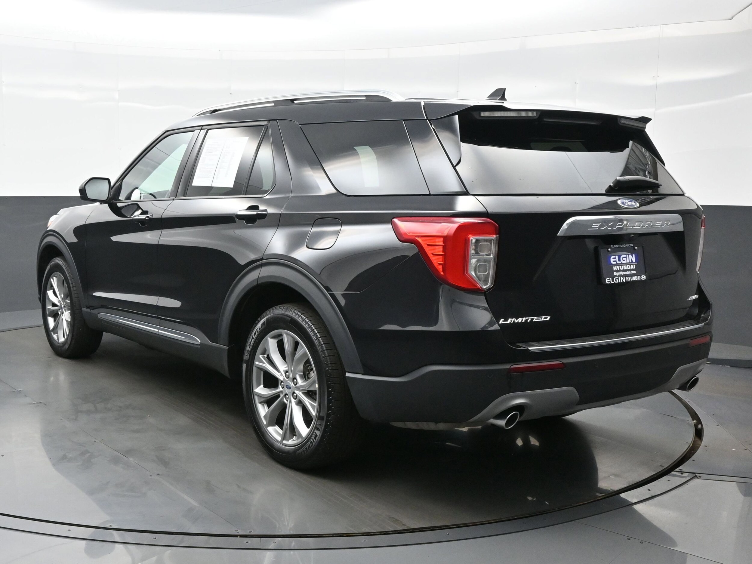 2024 Ford Explorer Limited photo 4