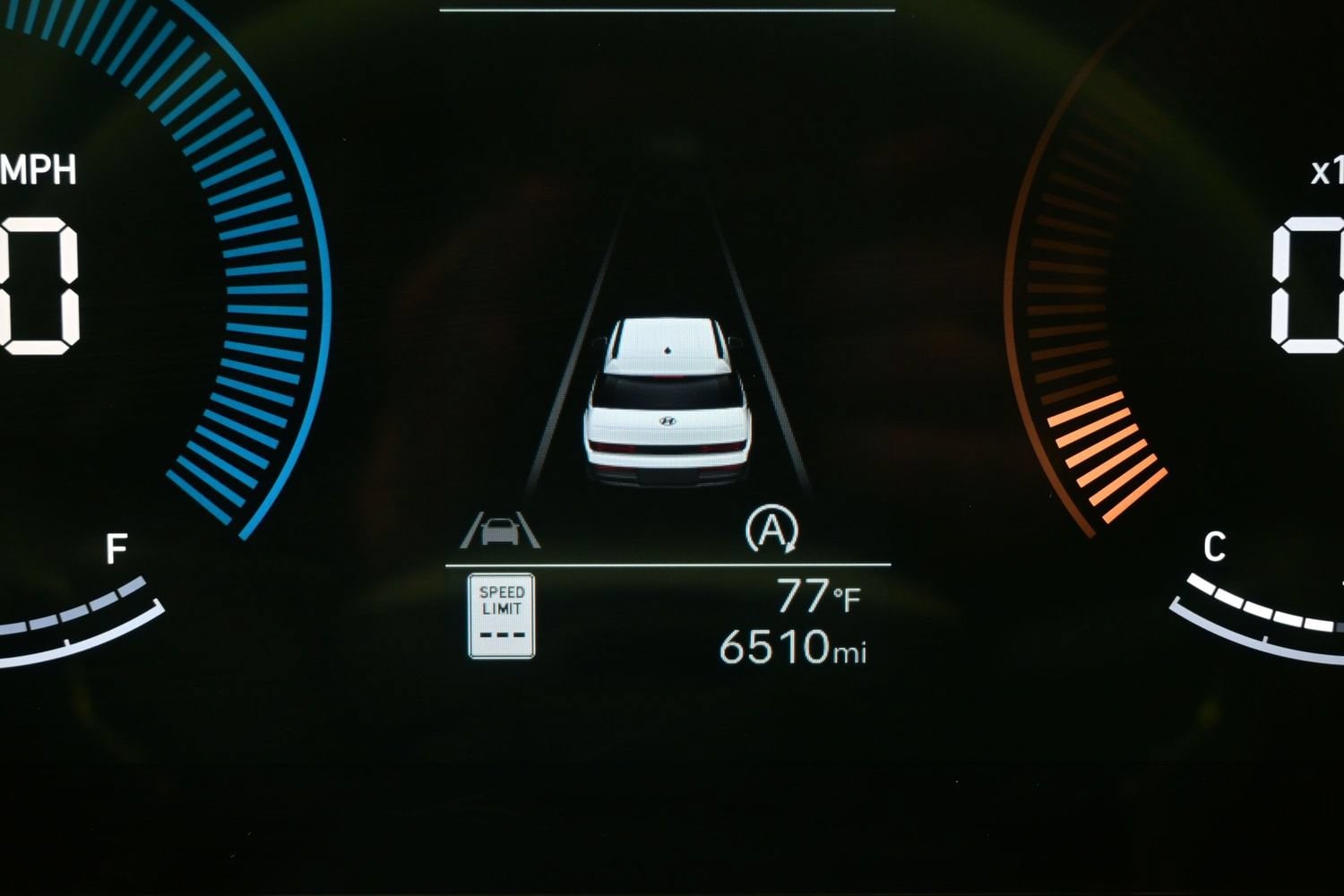 2026 Hyundai Santa Fe SEL - Photo 28