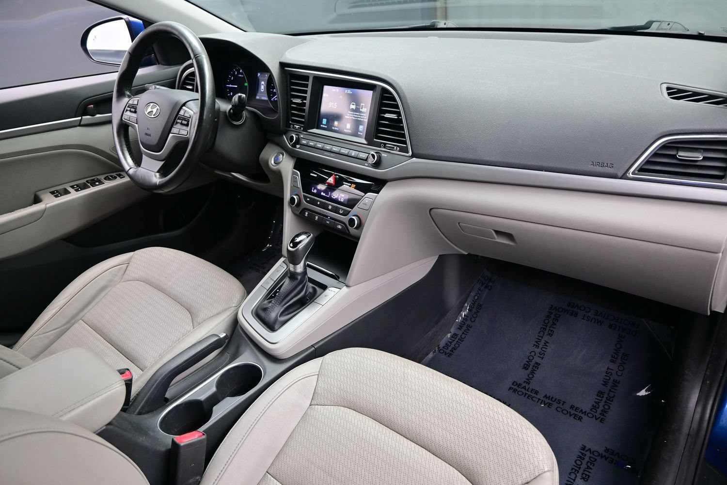 2017 Hyundai Elantra Limited - Photo 13