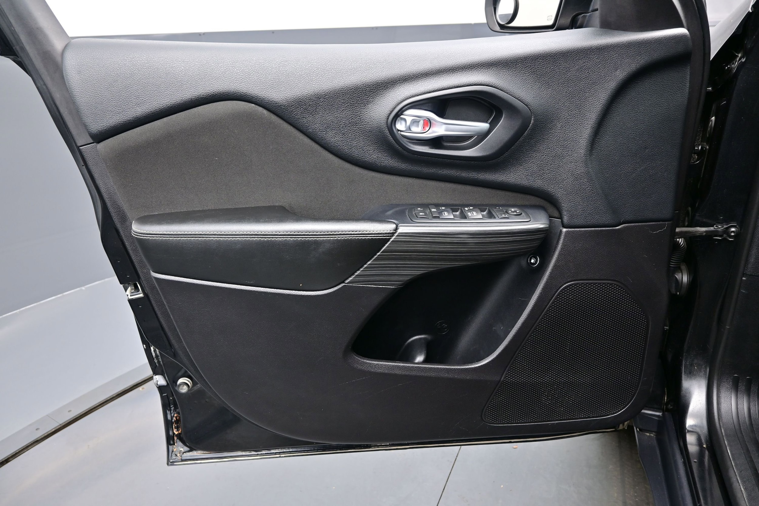2016 Jeep Cherokee Latitude - Photo 8