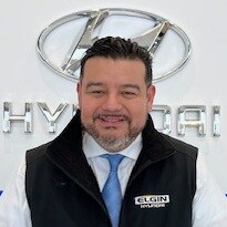 Staff member Carlos H from ID_2a33dbe6e7e1