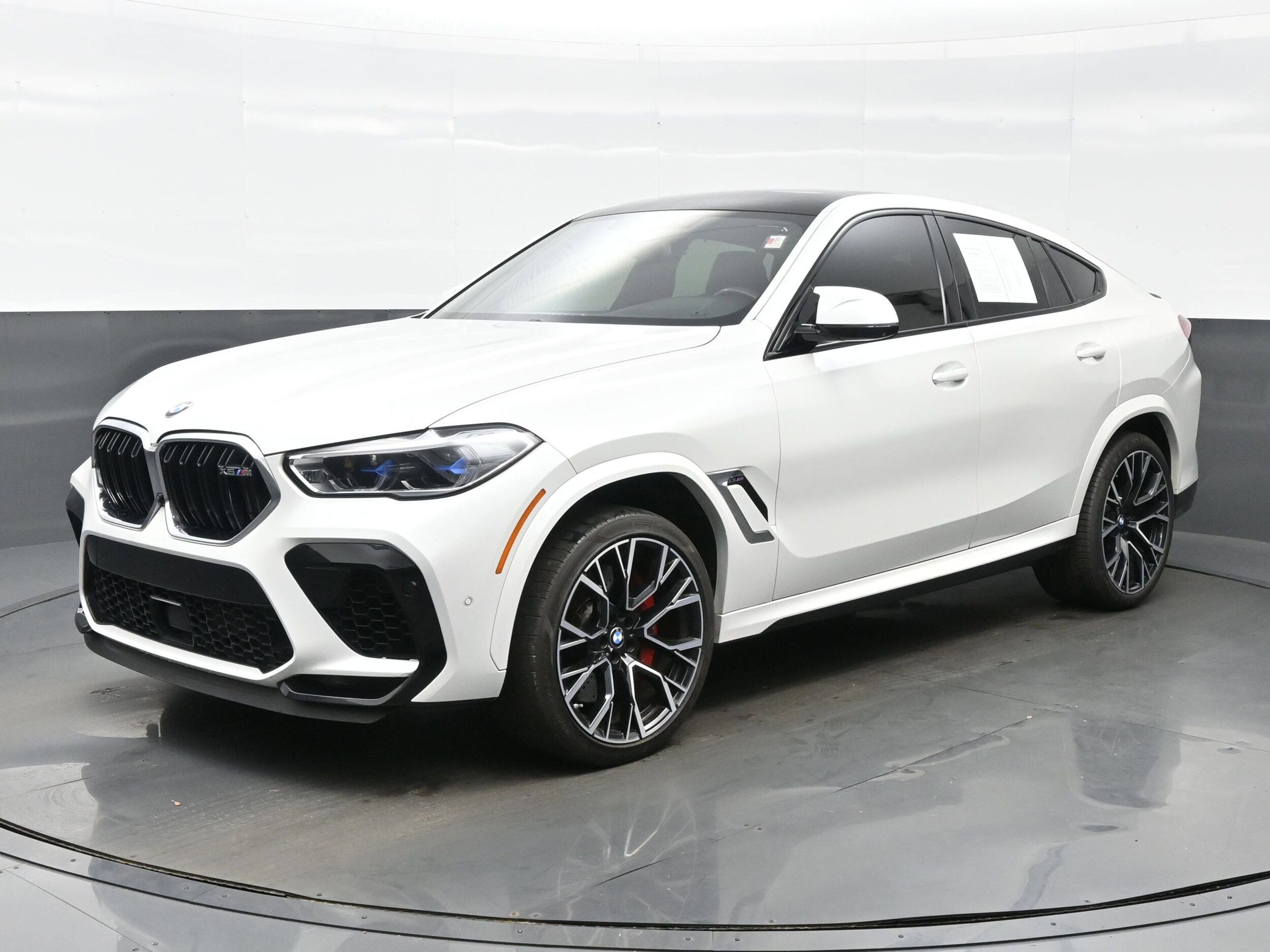 2022 Bmw X6 M photo 2