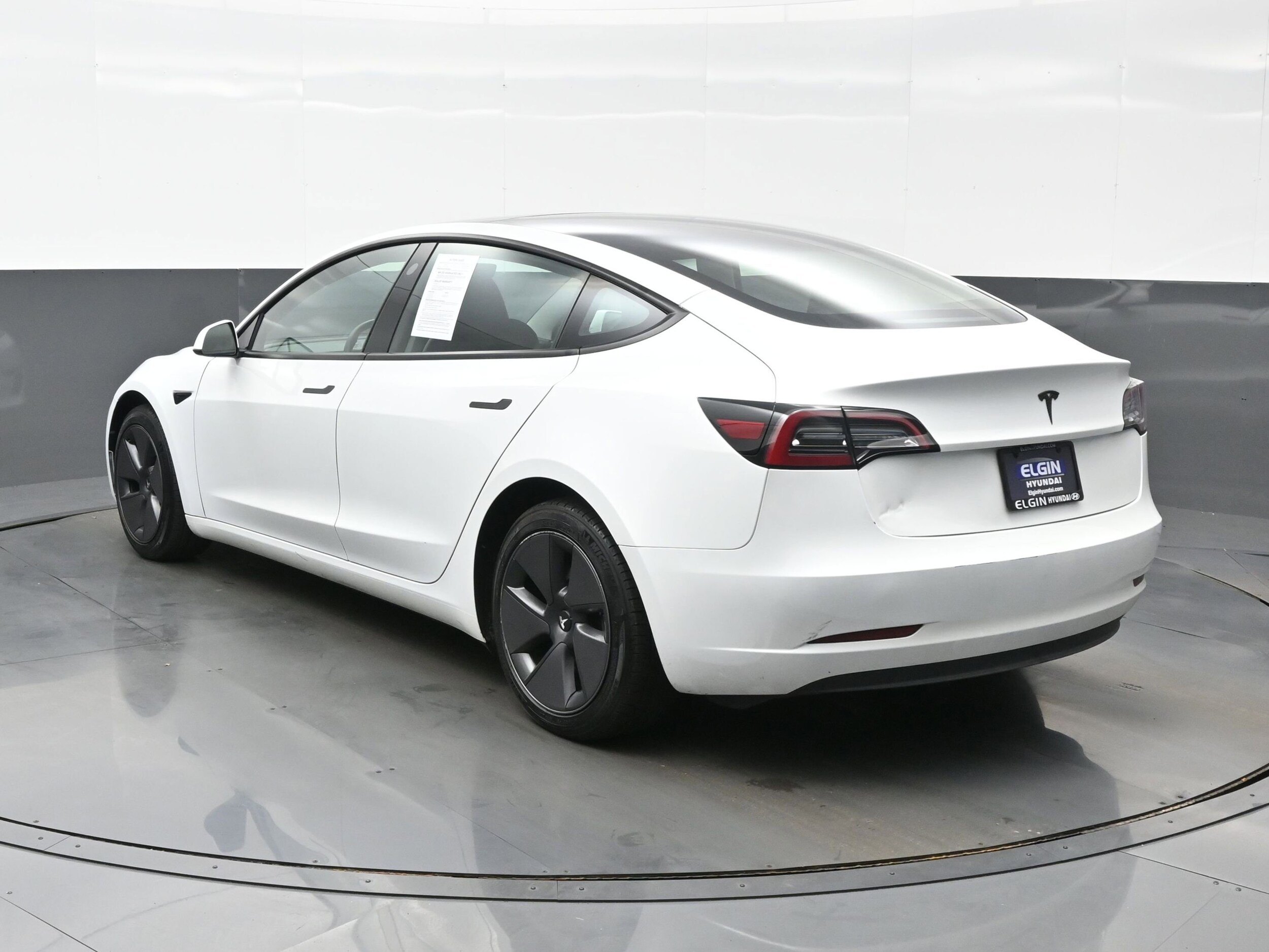2023 Tesla Model 3 photo 4