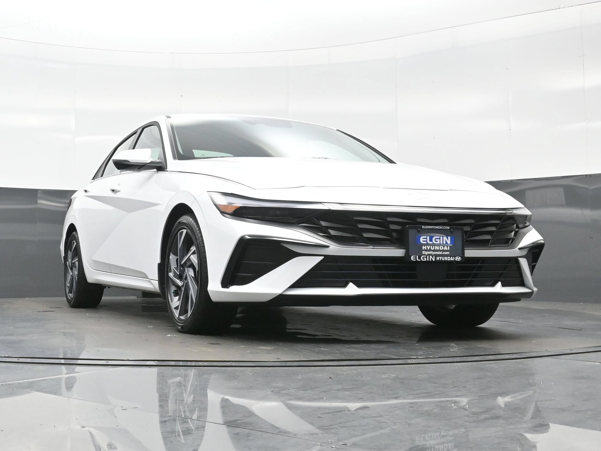 2025 Hyundai Elantra Limited - Photo 33