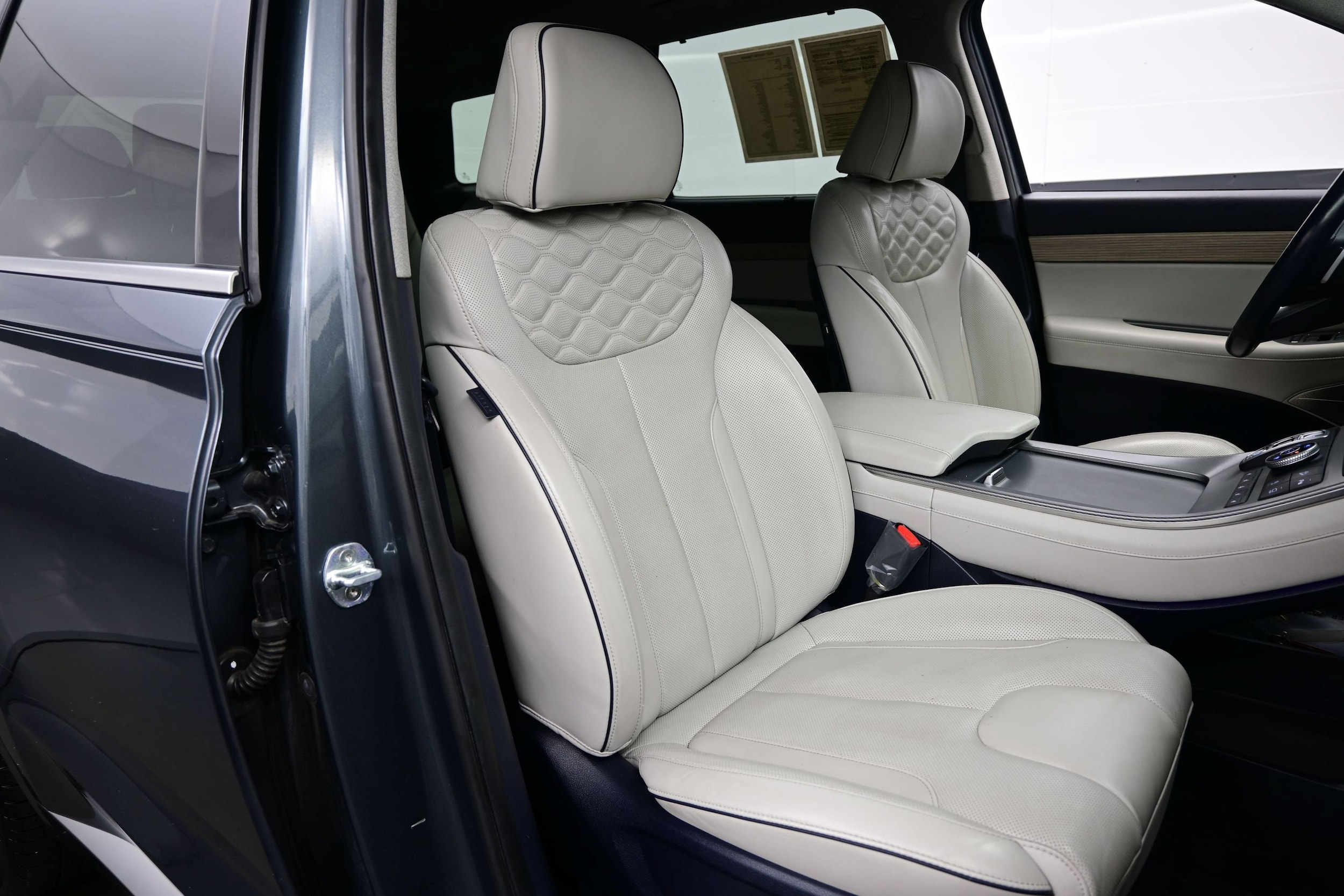 2022 Hyundai Palisade Limited - Photo 14
