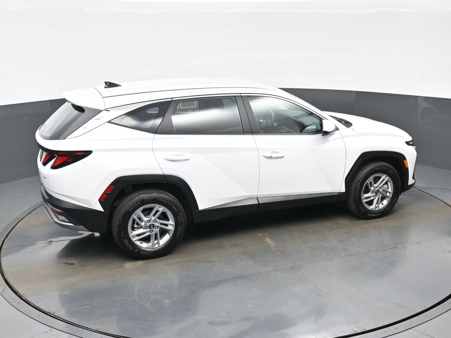 2026 Hyundai Tucson SE - Photo 37