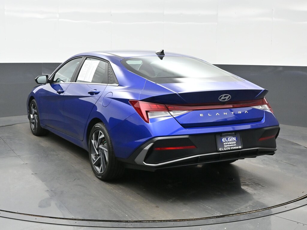 Certified 2025 Hyundai Elantra SEL Convenience Sedan