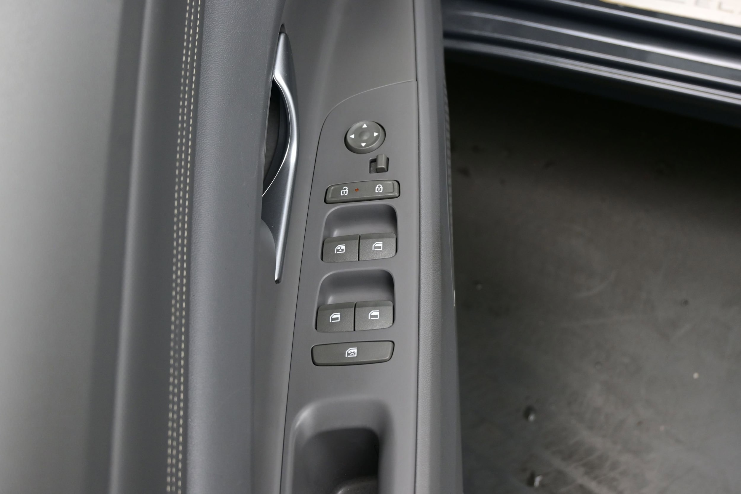 2024 Hyundai Elantra SEL - Photo 10