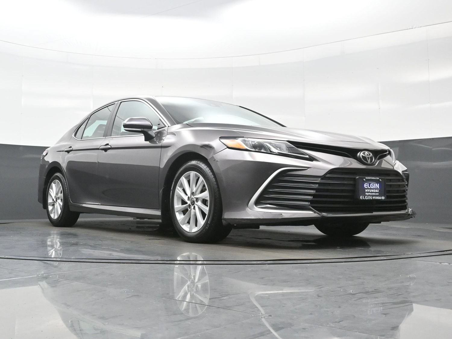 2021 Toyota Camry LE - Photo 33