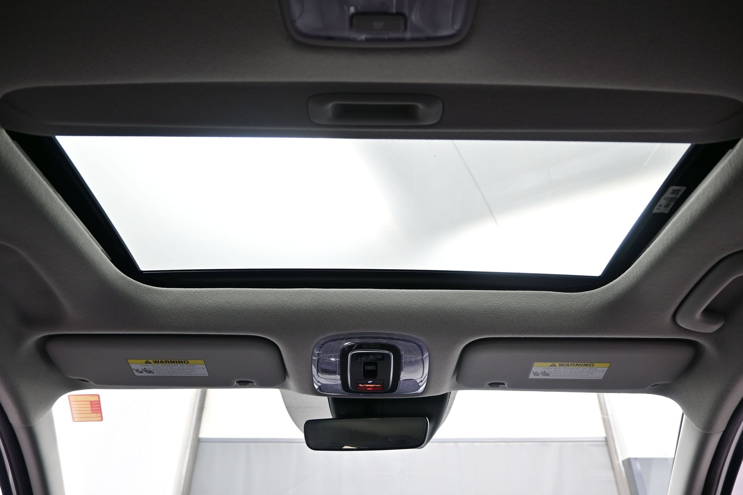 2025 Hyundai Elantra Limited - Photo 18