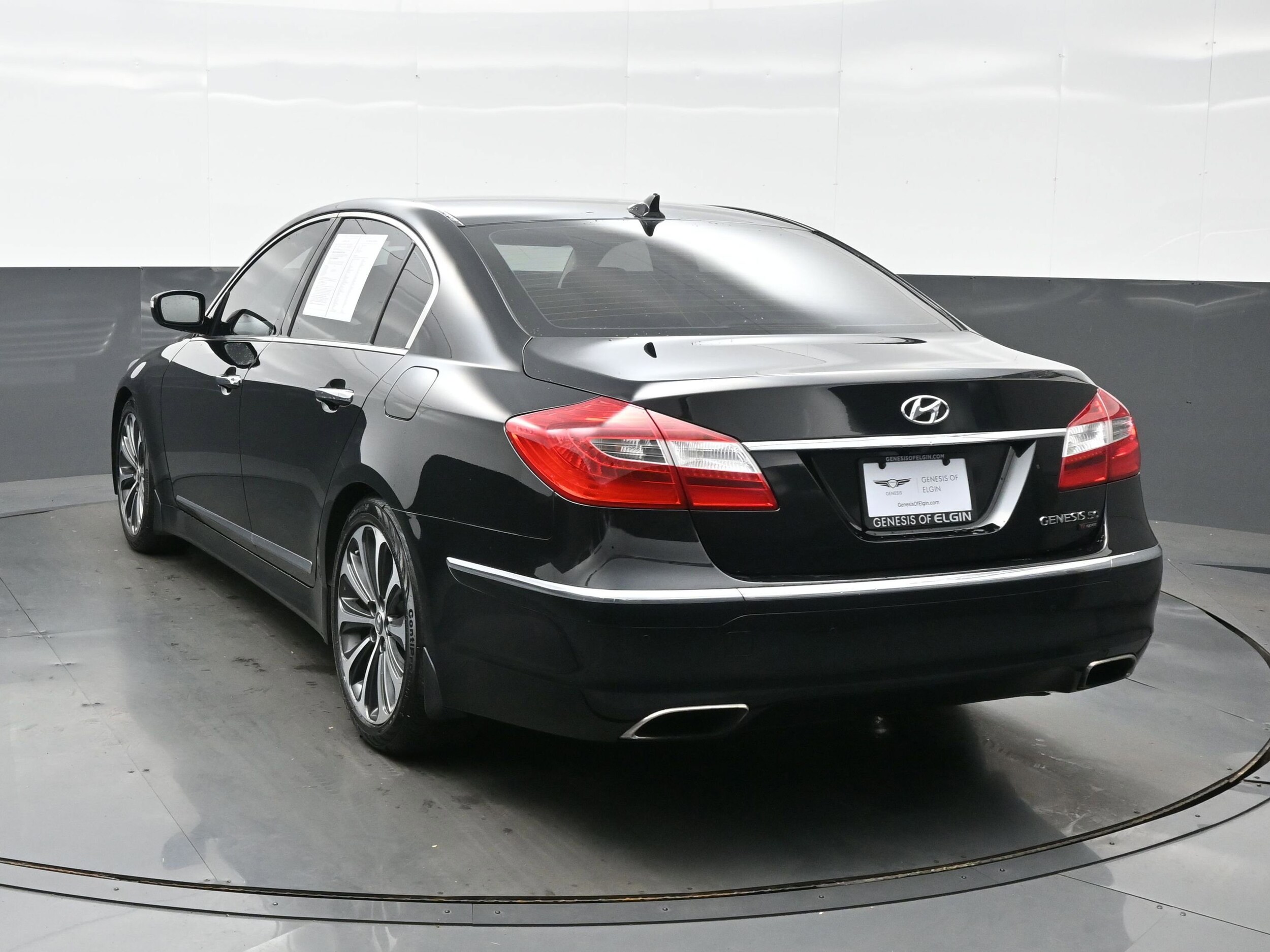 2012 Hyundai Genesis 5.0 R-Spec photo 4