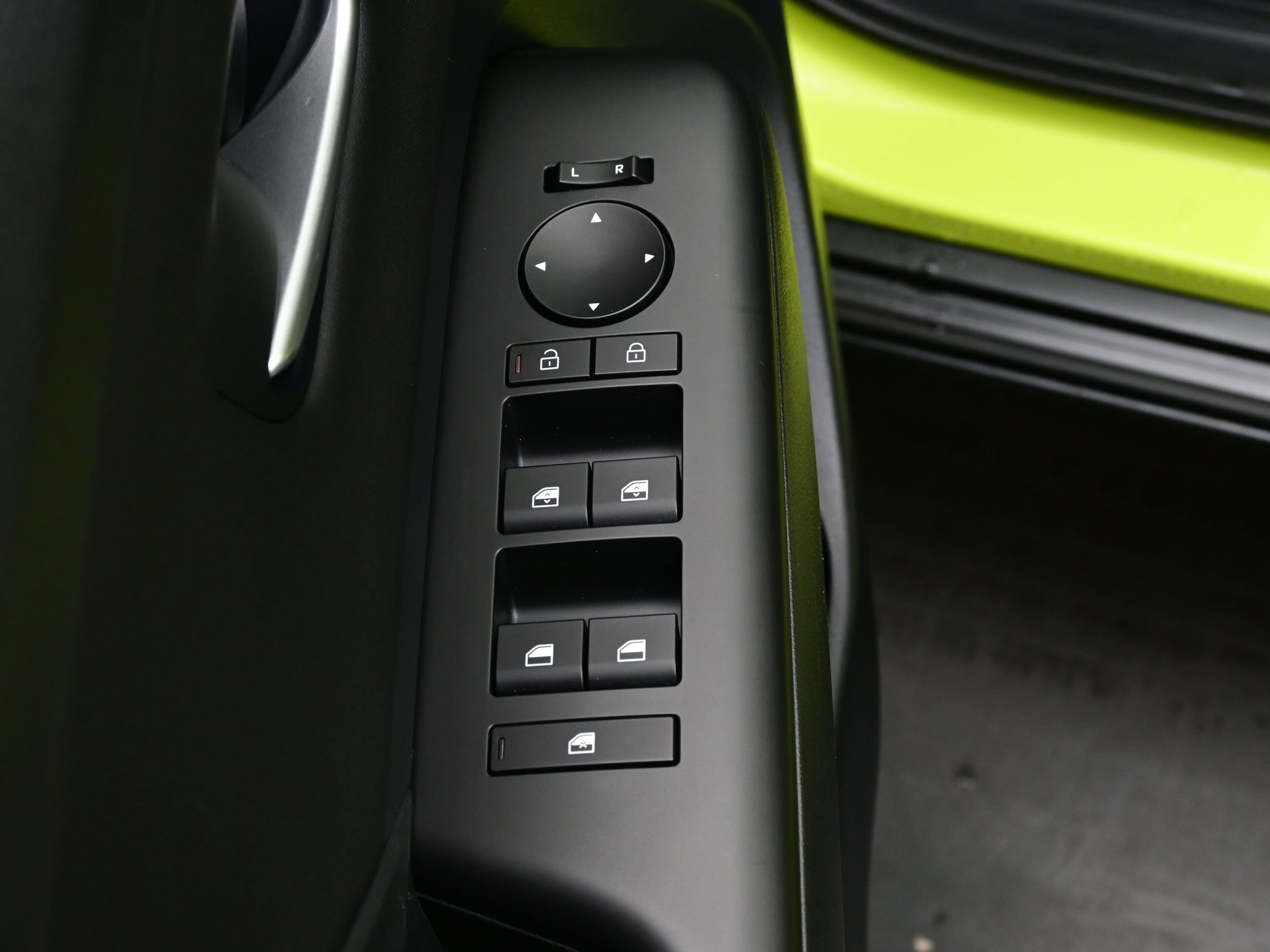2026 Hyundai Kona SEL Premium - Photo 10