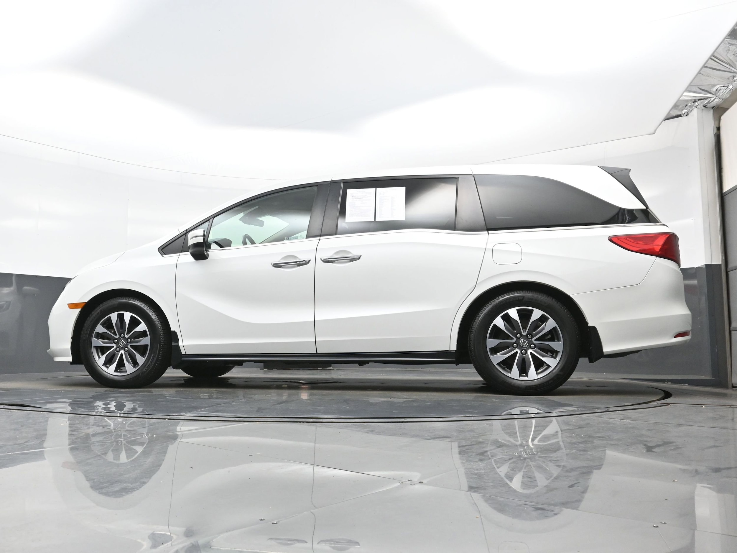 2022 Honda Odyssey EX-L - Photo 28