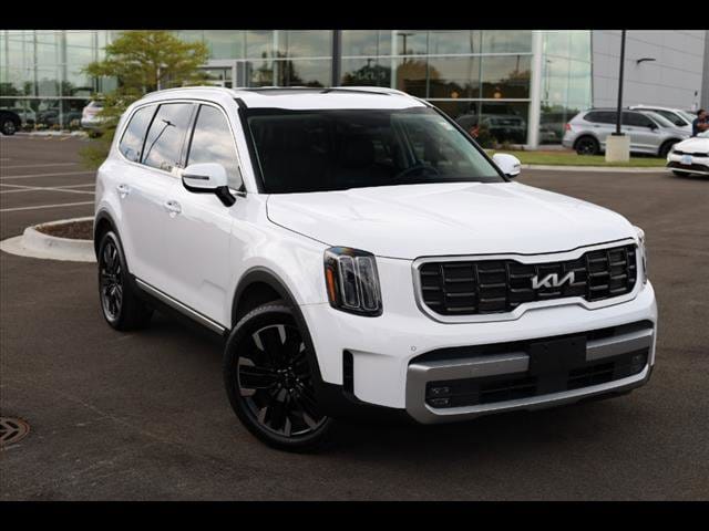 Certified 2023 Kia Telluride SX with VIN 5XYP5DGC4PG380651 for sale in Elgin, IL