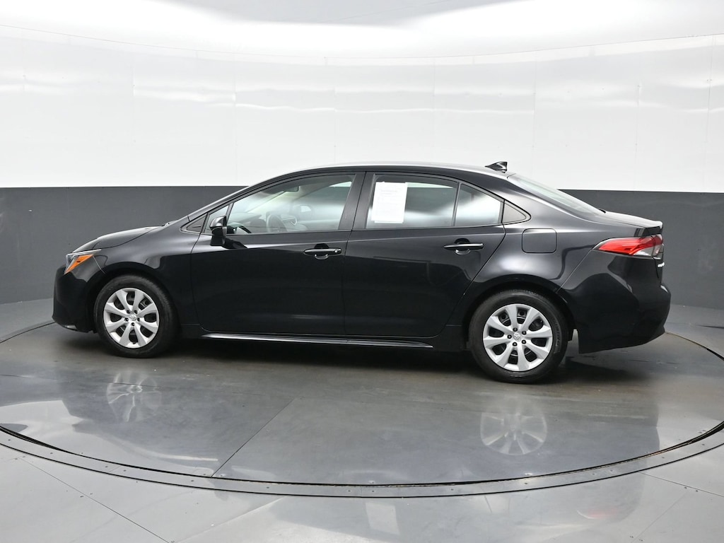 Used 2024 Toyota Corolla LE Sedan