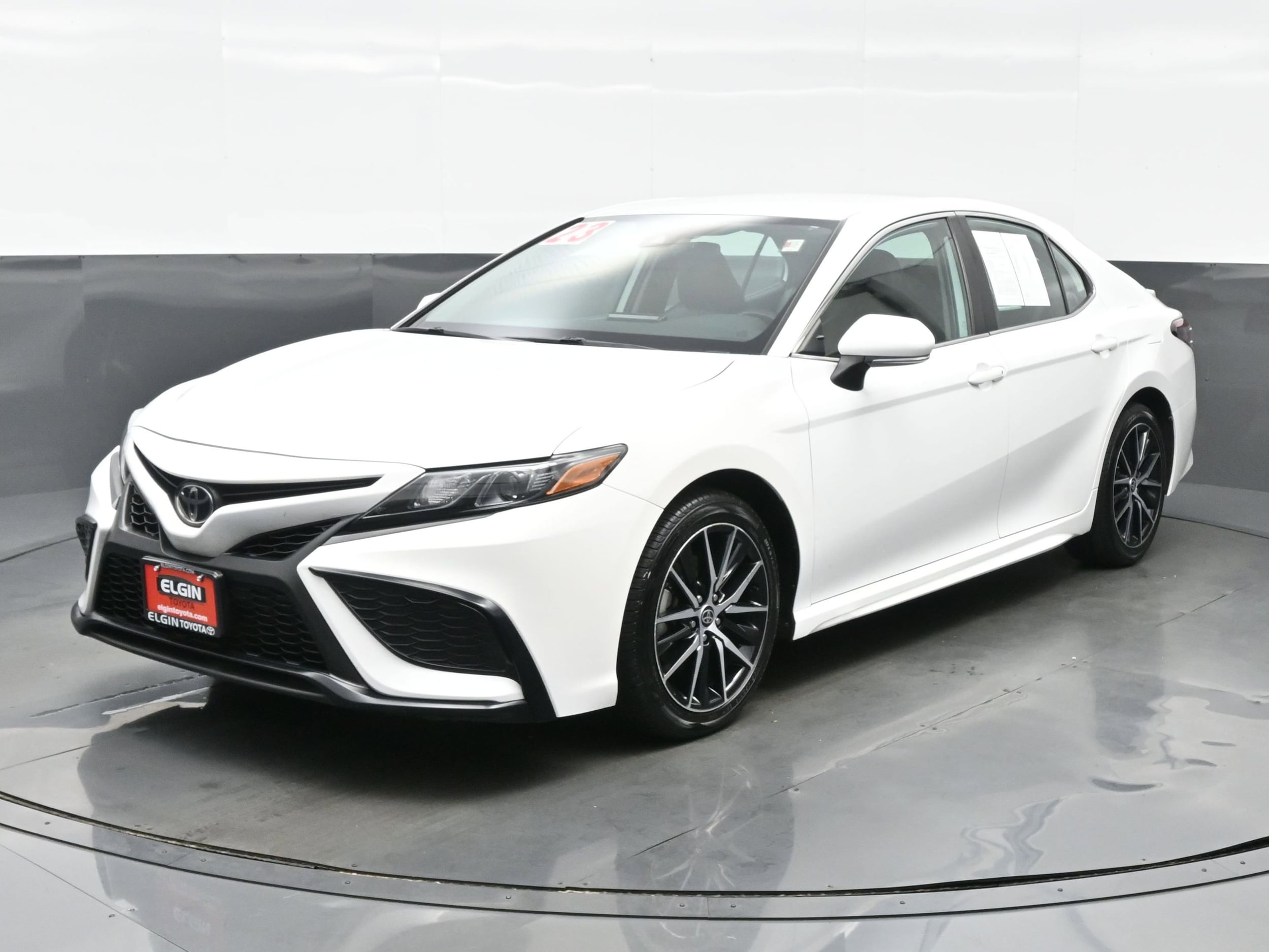 Used 2023 Toyota Camry SE with VIN 4T1G11AK3PU731537 for sale in Streamwood, IL