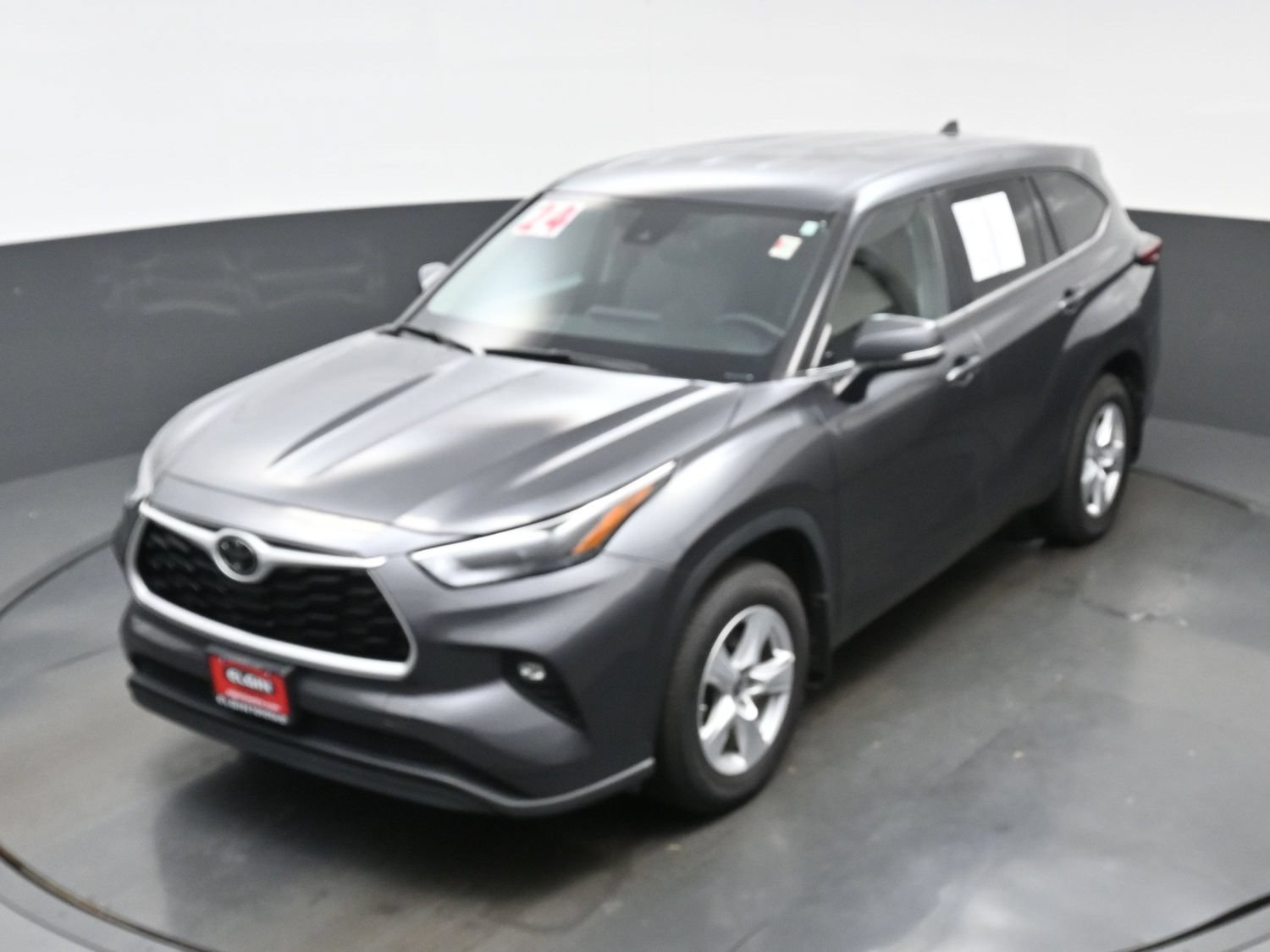 2024 Toyota Highlander LE - Photo 37
