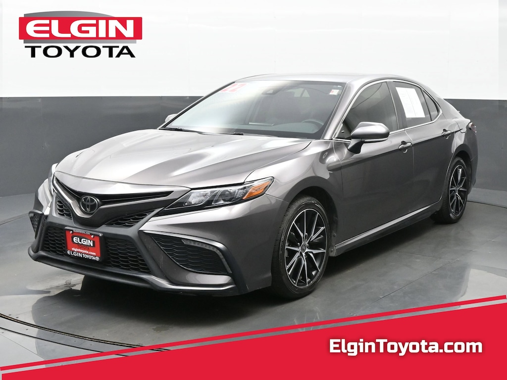 Used 2022 Toyota Camry SE Sedan