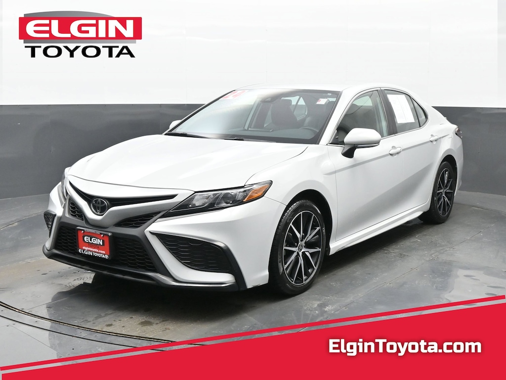 Used 2024 Toyota Camry SE Sedan