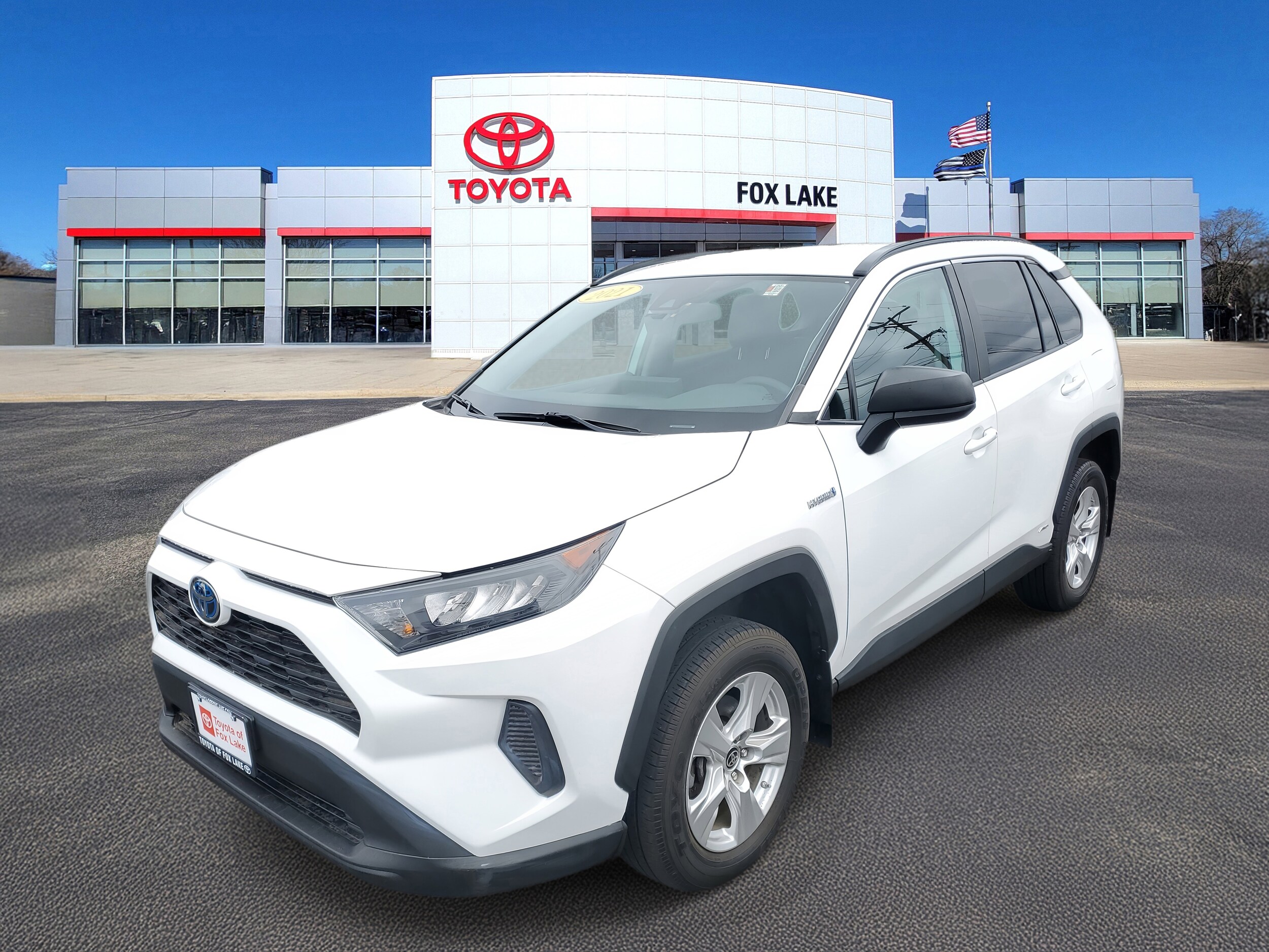 2021 Toyota RAV4 Hybrid LE photo 2