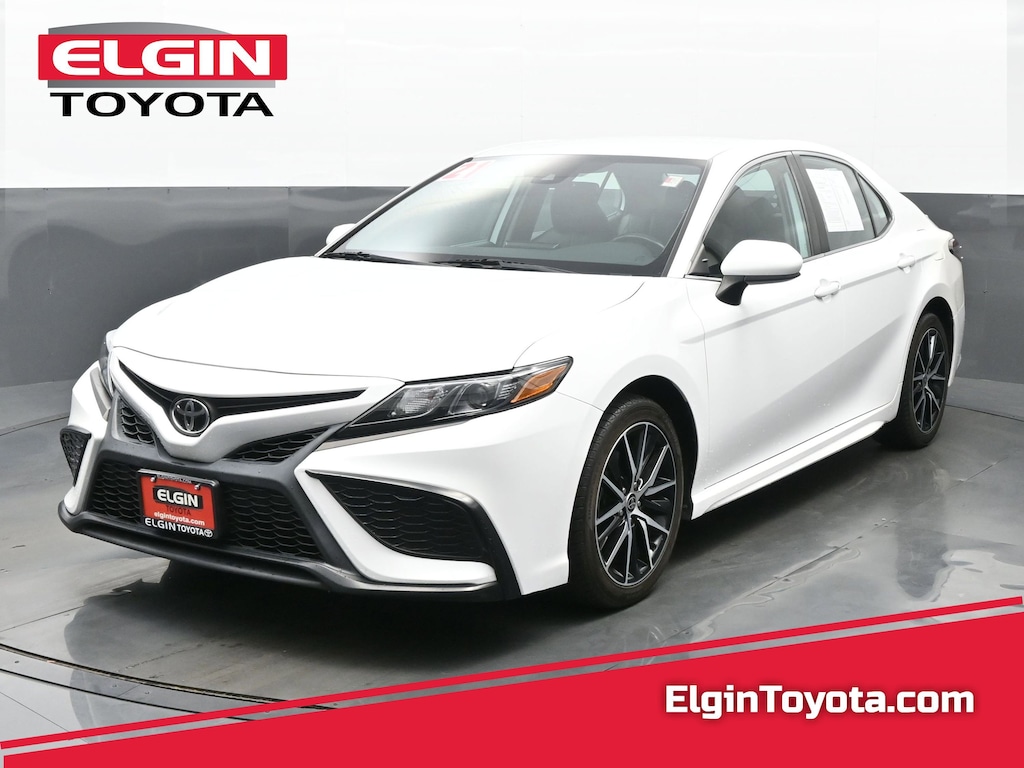 Used 2021 Toyota Camry SE Sedan