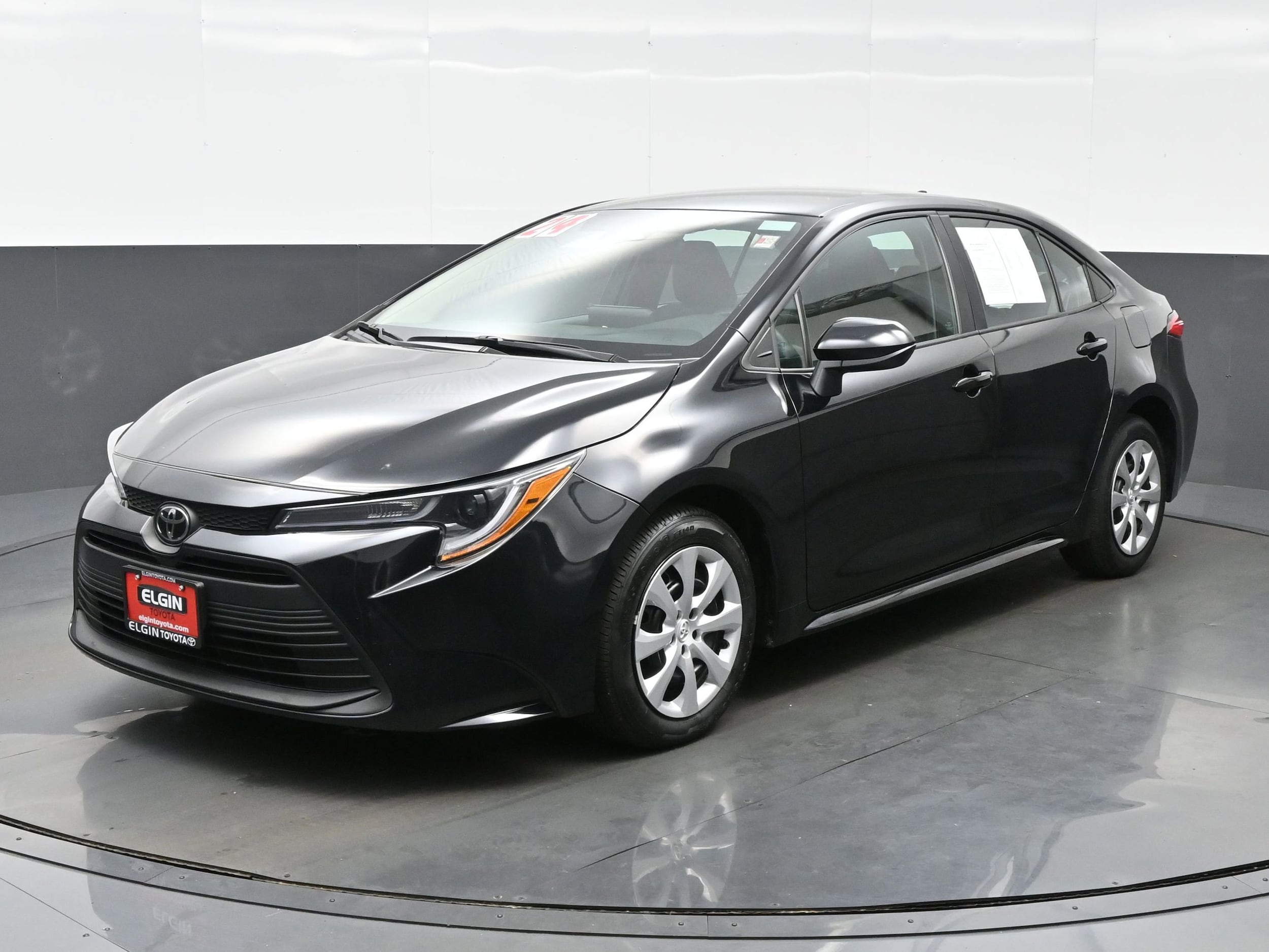 Used 2024 Toyota Corolla LE with VIN 5YFB4MDE4RP090041 for sale in Streamwood, IL