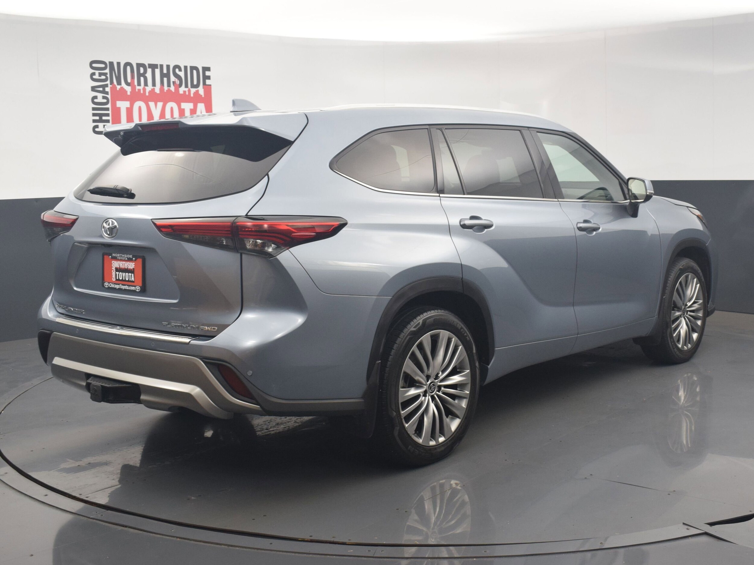 2021 Toyota Highlander Platinum photo 4