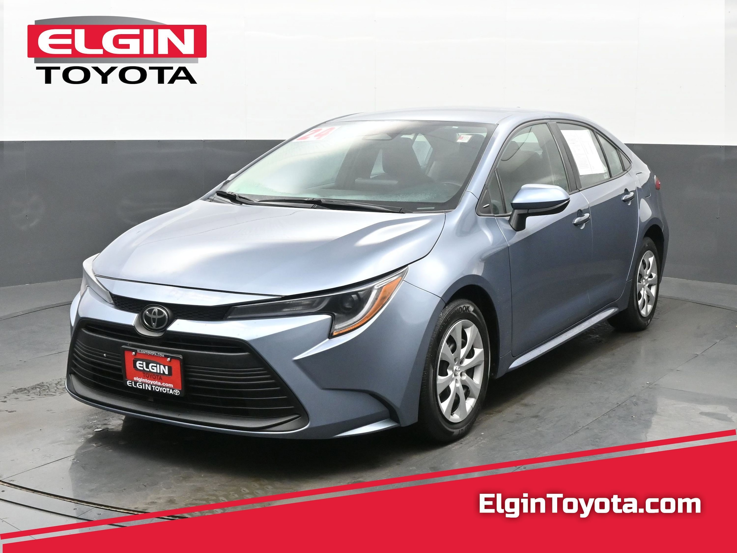 2024 Toyota Corolla LE's photo