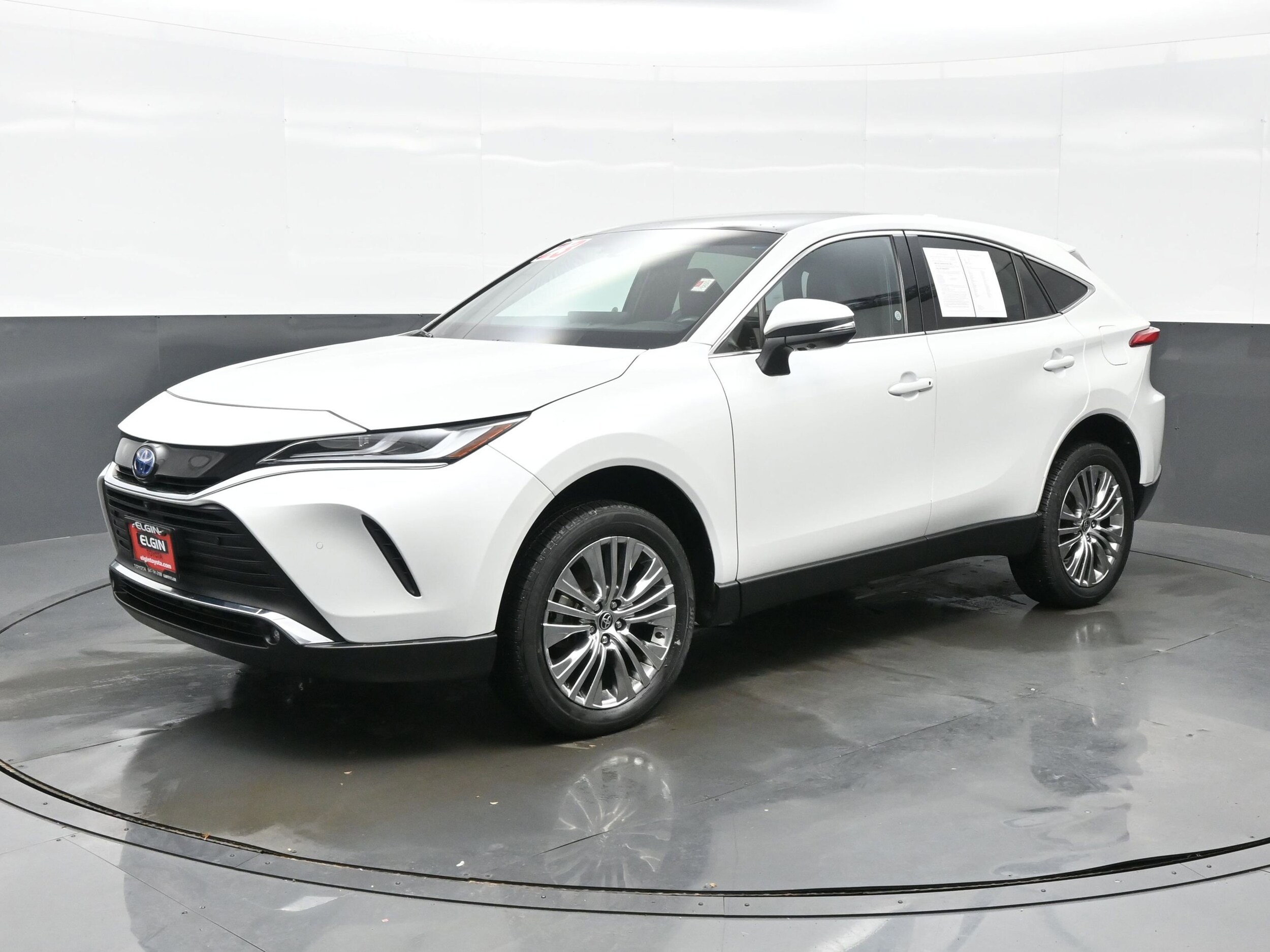 2023 Toyota Venza Limited photo 2