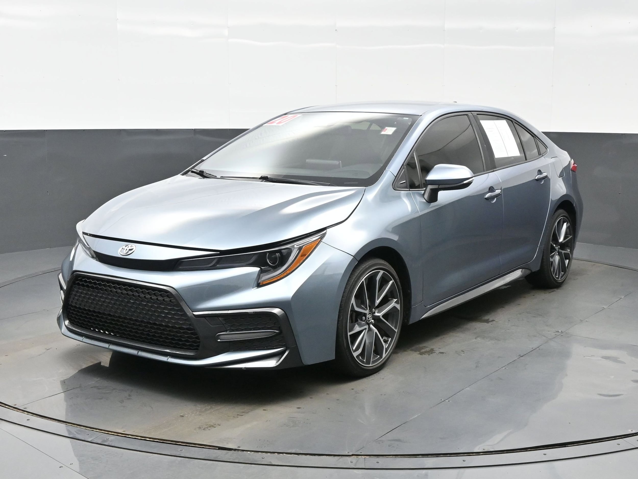 Used 2020 Toyota Corolla SE with VIN JTDS4RCE6LJ045693 for sale in Streamwood, IL