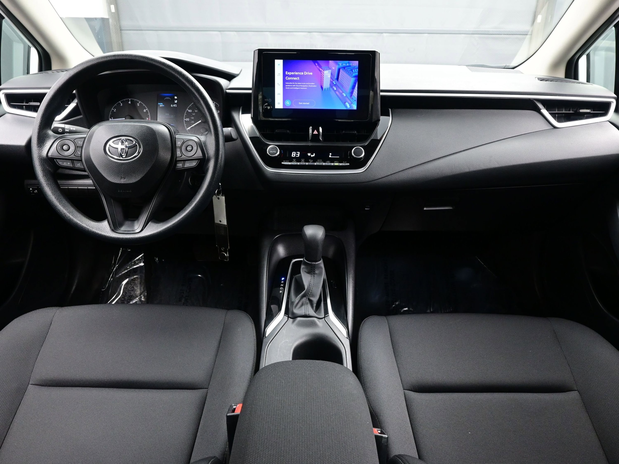 2025 Toyota Corolla LE - Photo 16