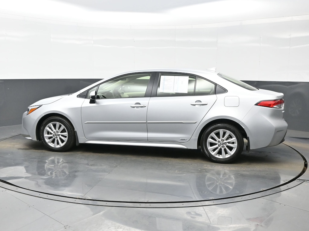 Used 2025 Toyota Corolla Hybrid LE Sedan