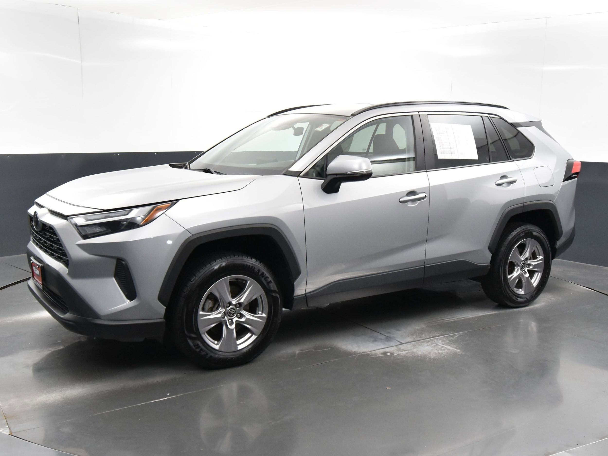 Used 2022 Toyota RAV4 XLE with VIN 2T3P1RFV6NW283767 for sale in Streamwood, IL