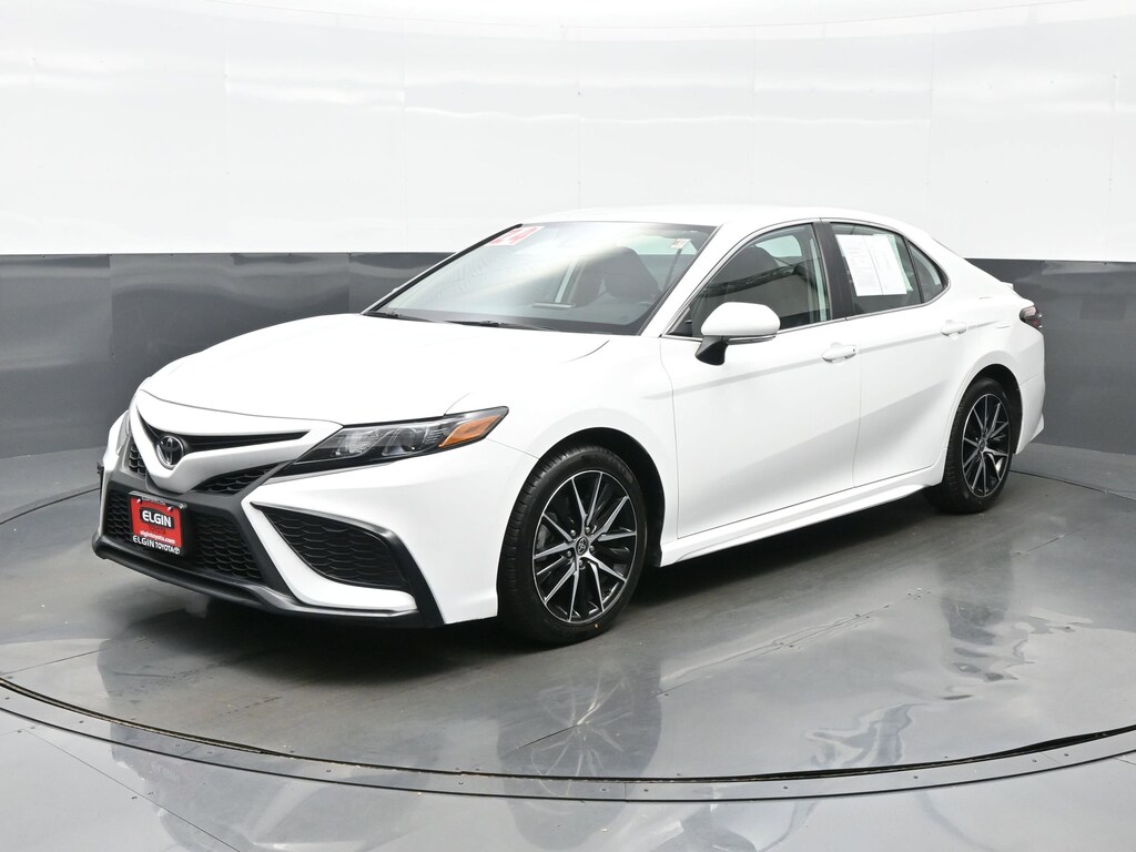 Used 2024 Toyota Camry SE Sedan