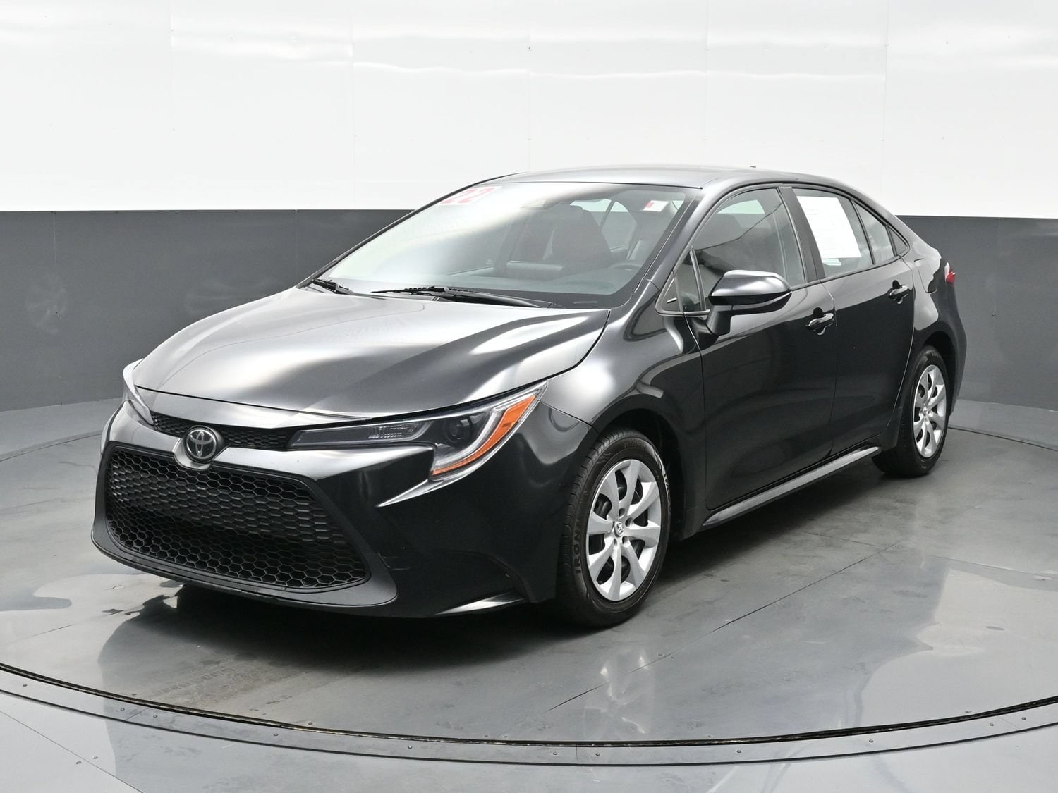 Used 2022 Toyota Corolla LE with VIN 5YFEPMAE8NP287233 for sale in Streamwood, IL