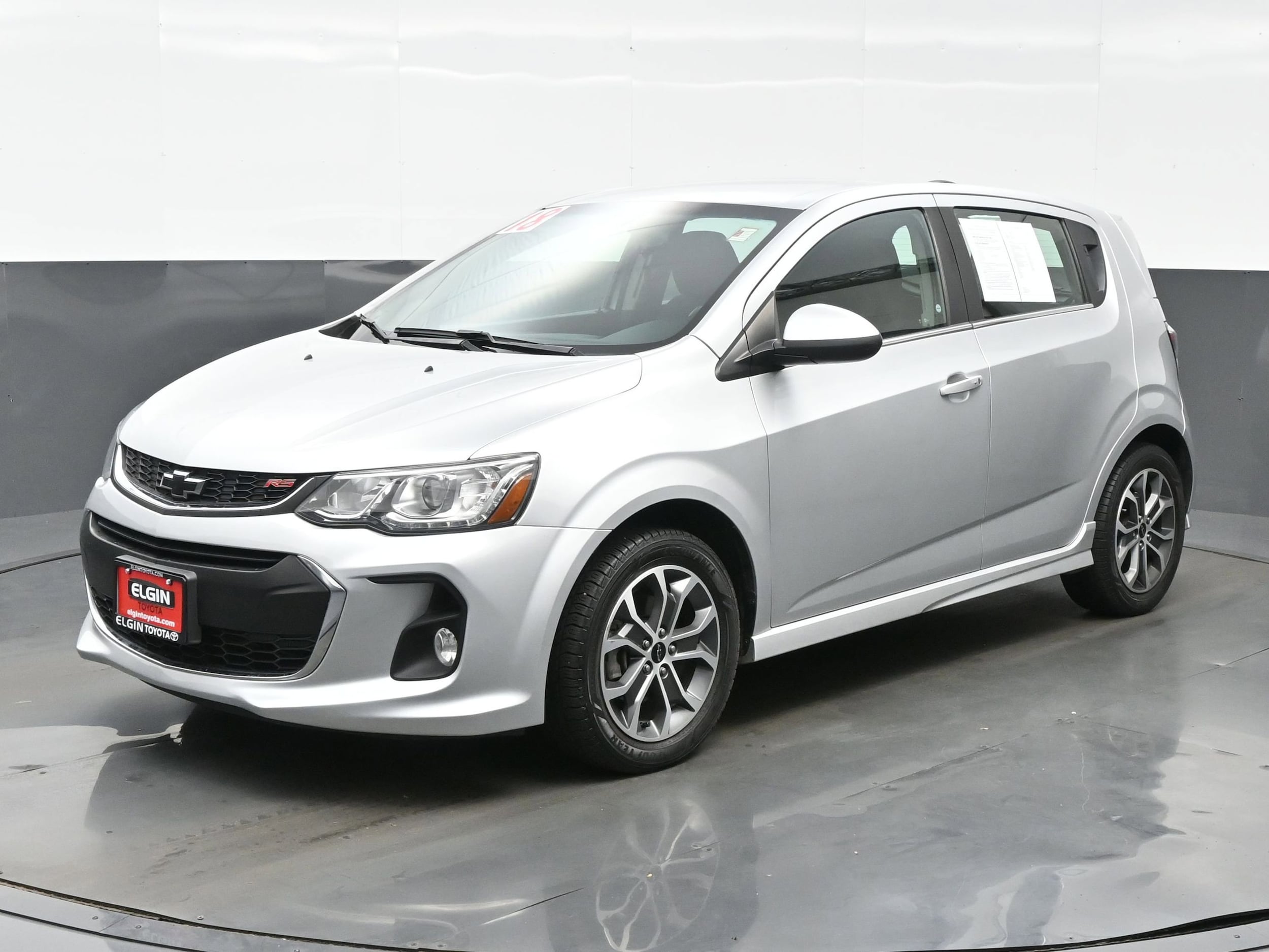 Used 2018 Chevrolet Sonic LT with VIN 1G1JD6SHXJ4102116 for sale in Streamwood, IL