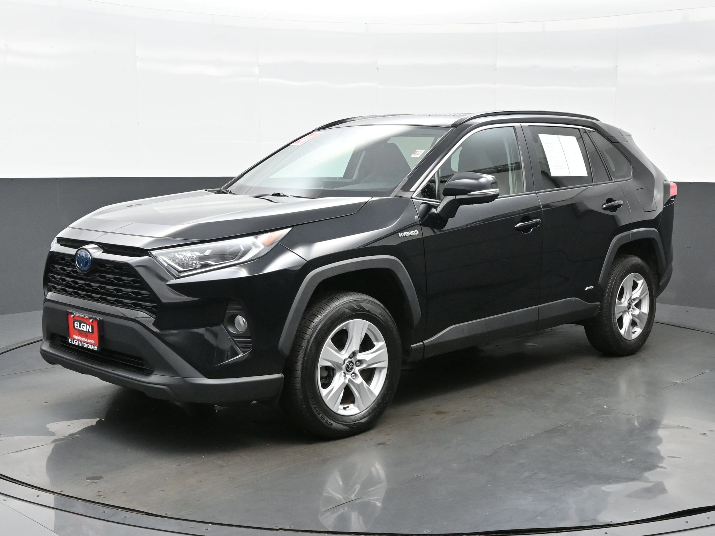 Used 2021 Toyota RAV4 XLE with VIN 4T3RWRFV0MU023535 for sale in Streamwood, IL