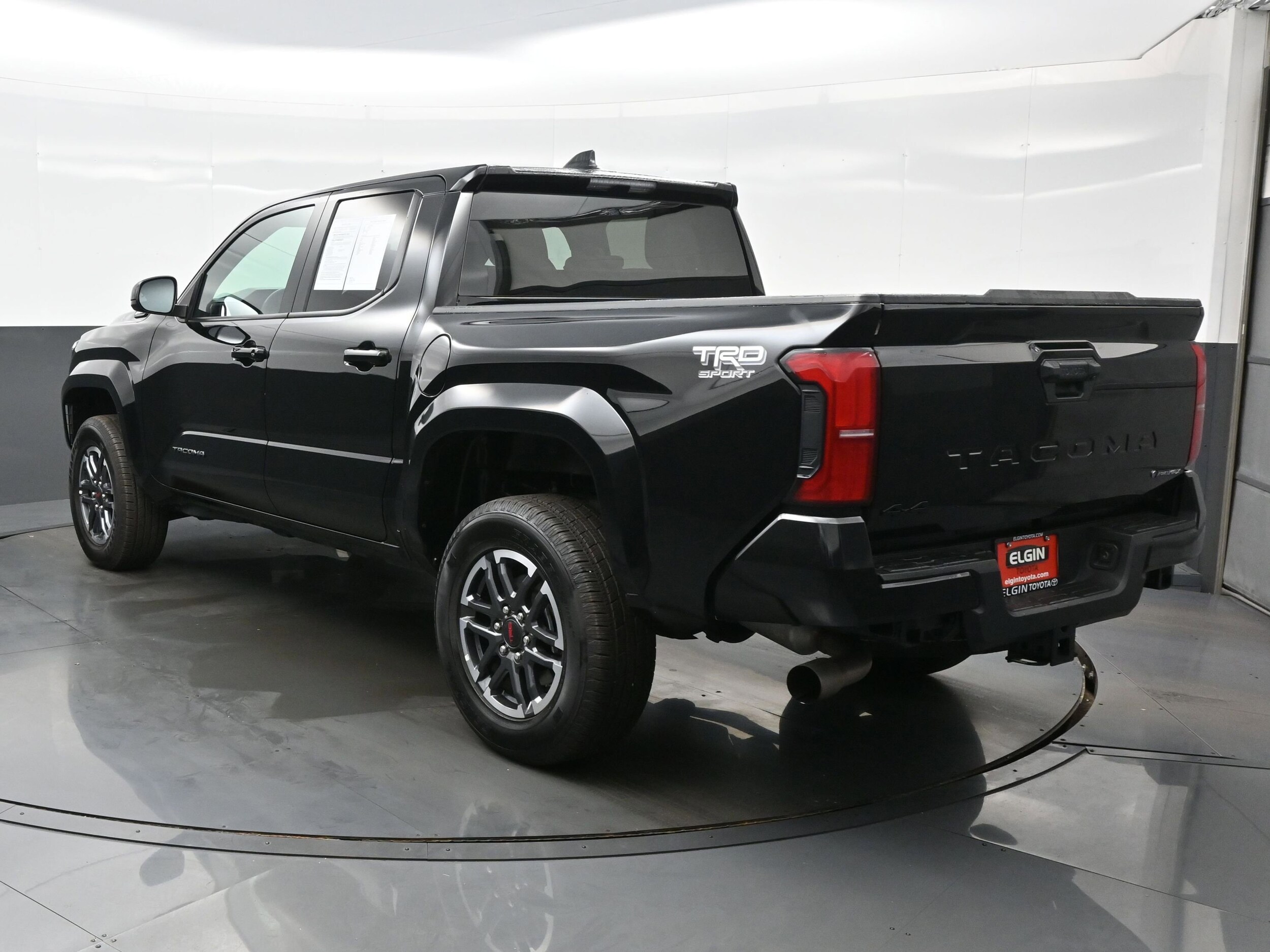 2024 Toyota Tacoma TRD Sport photo 4
