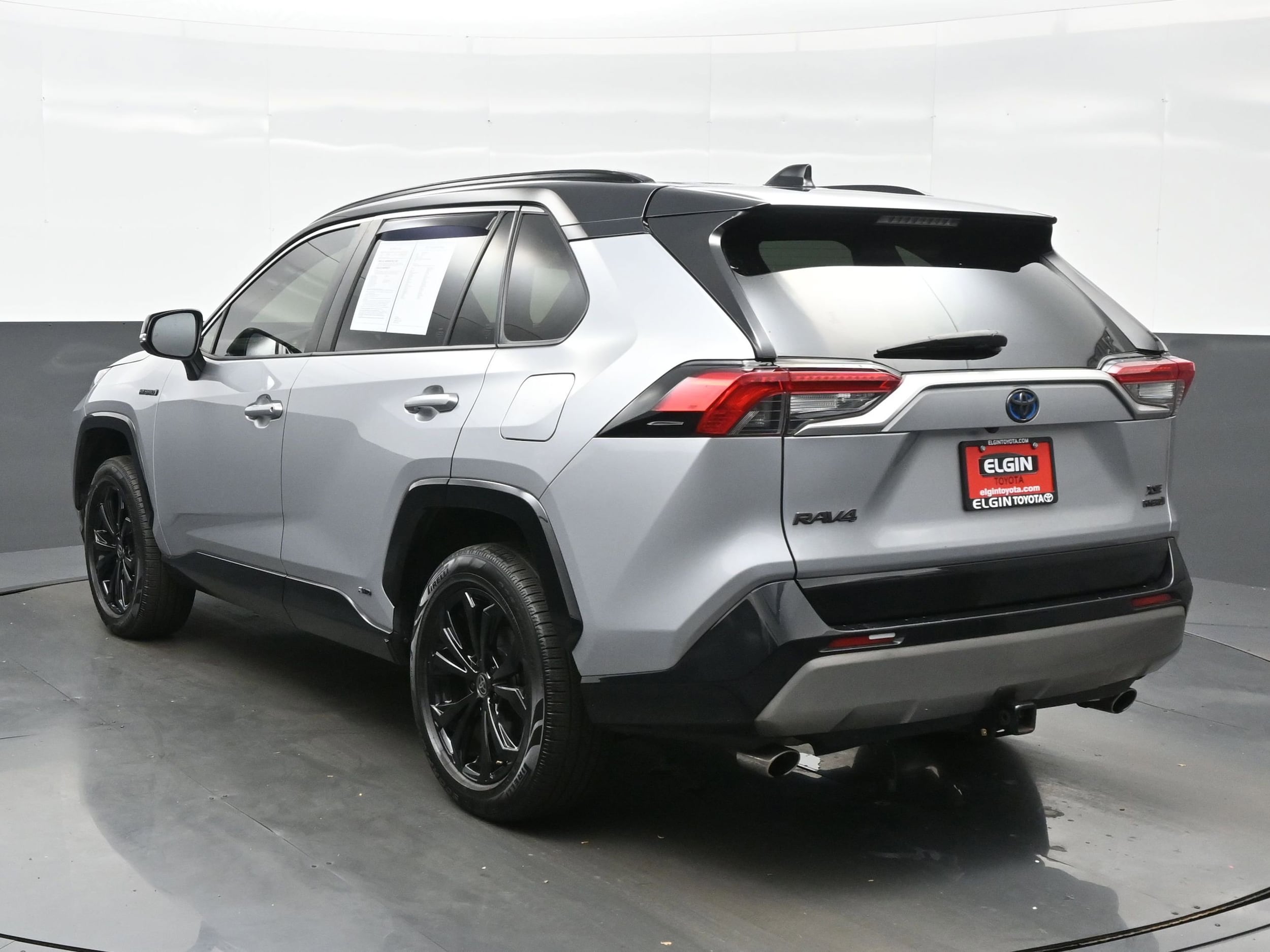 2023 Toyota RAV4 Hybrid XSE photo 2