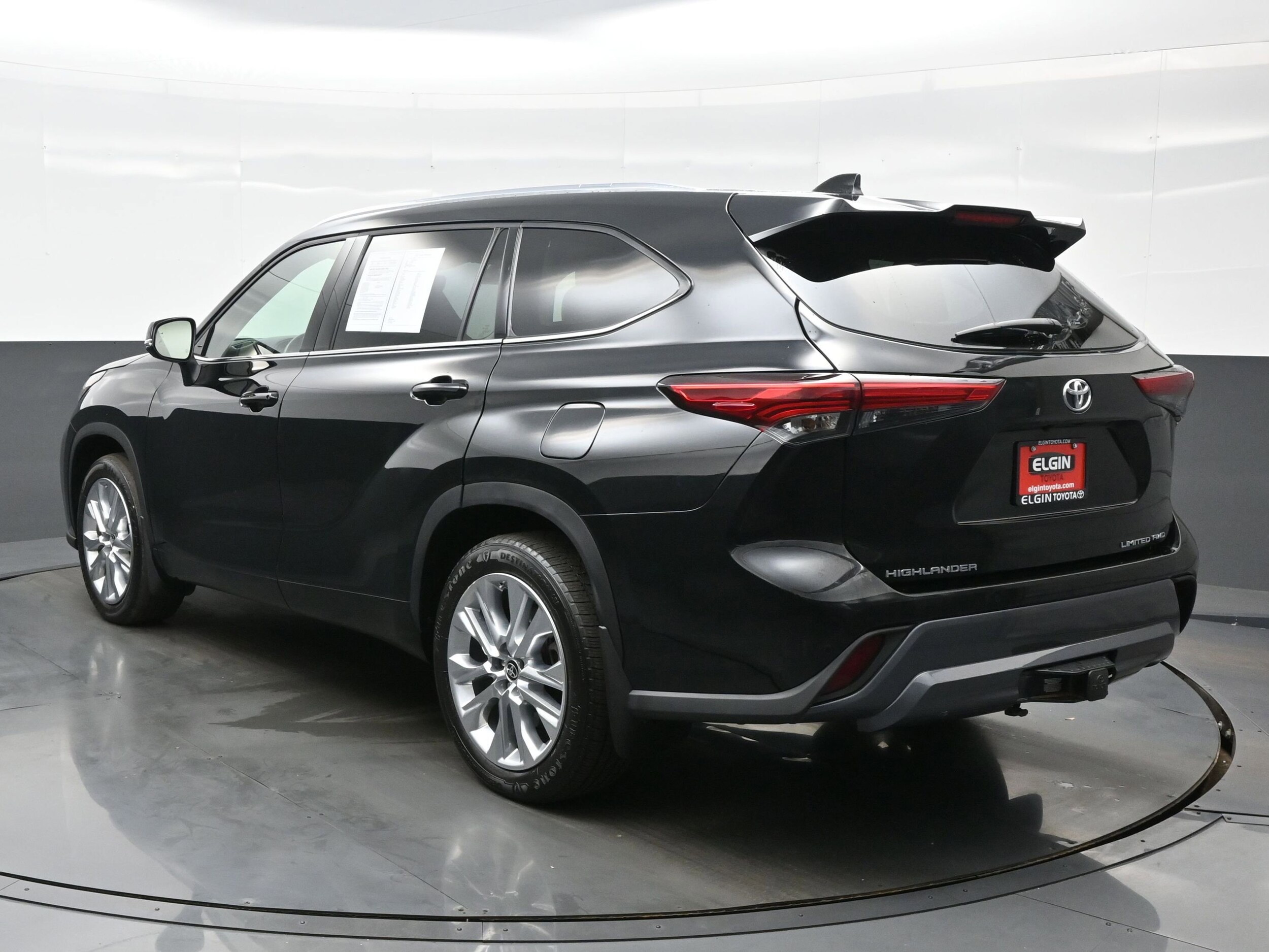 2022 Toyota Highlander Limited photo 3