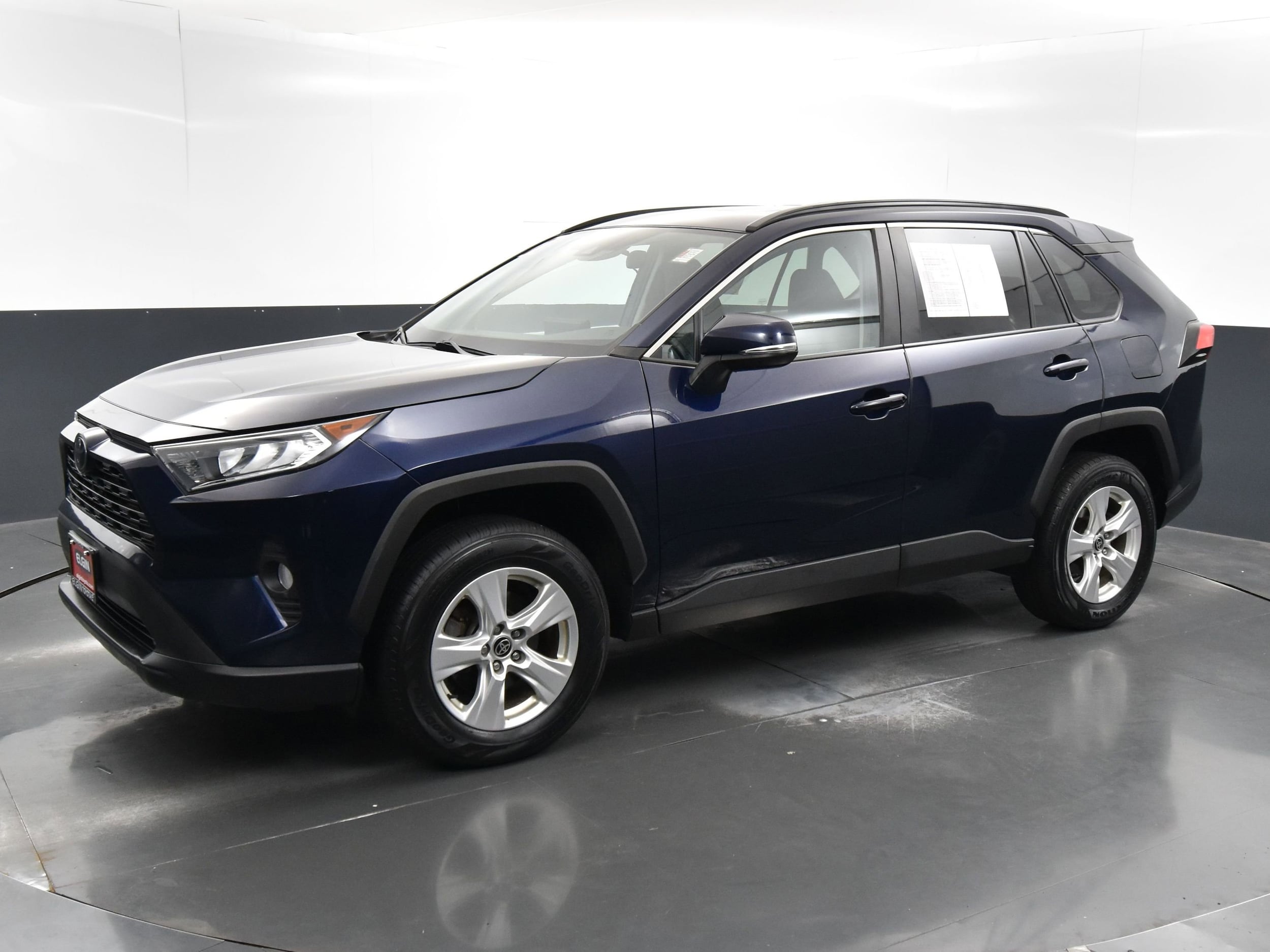 Used 2021 Toyota RAV4 XLE with VIN 2T3P1RFVXMW176025 for sale in Streamwood, IL