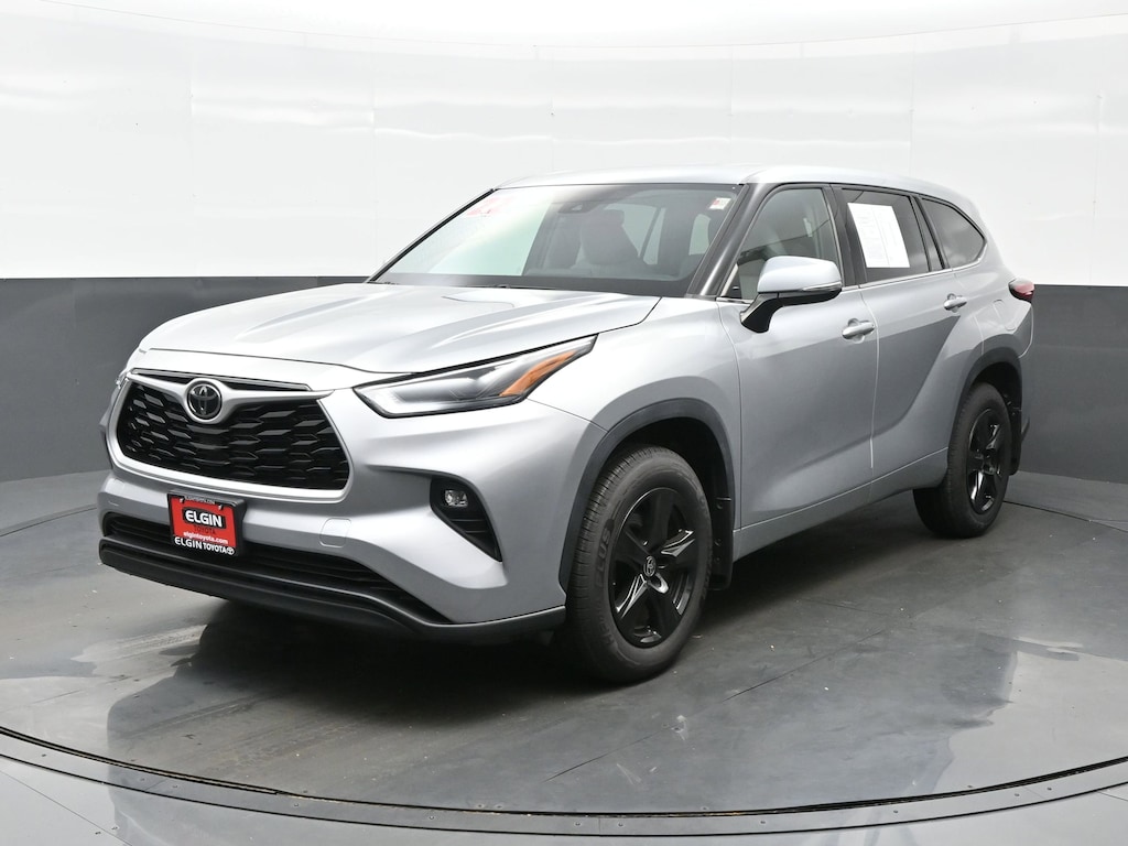 Used 2022 Toyota Highlander LE SUV