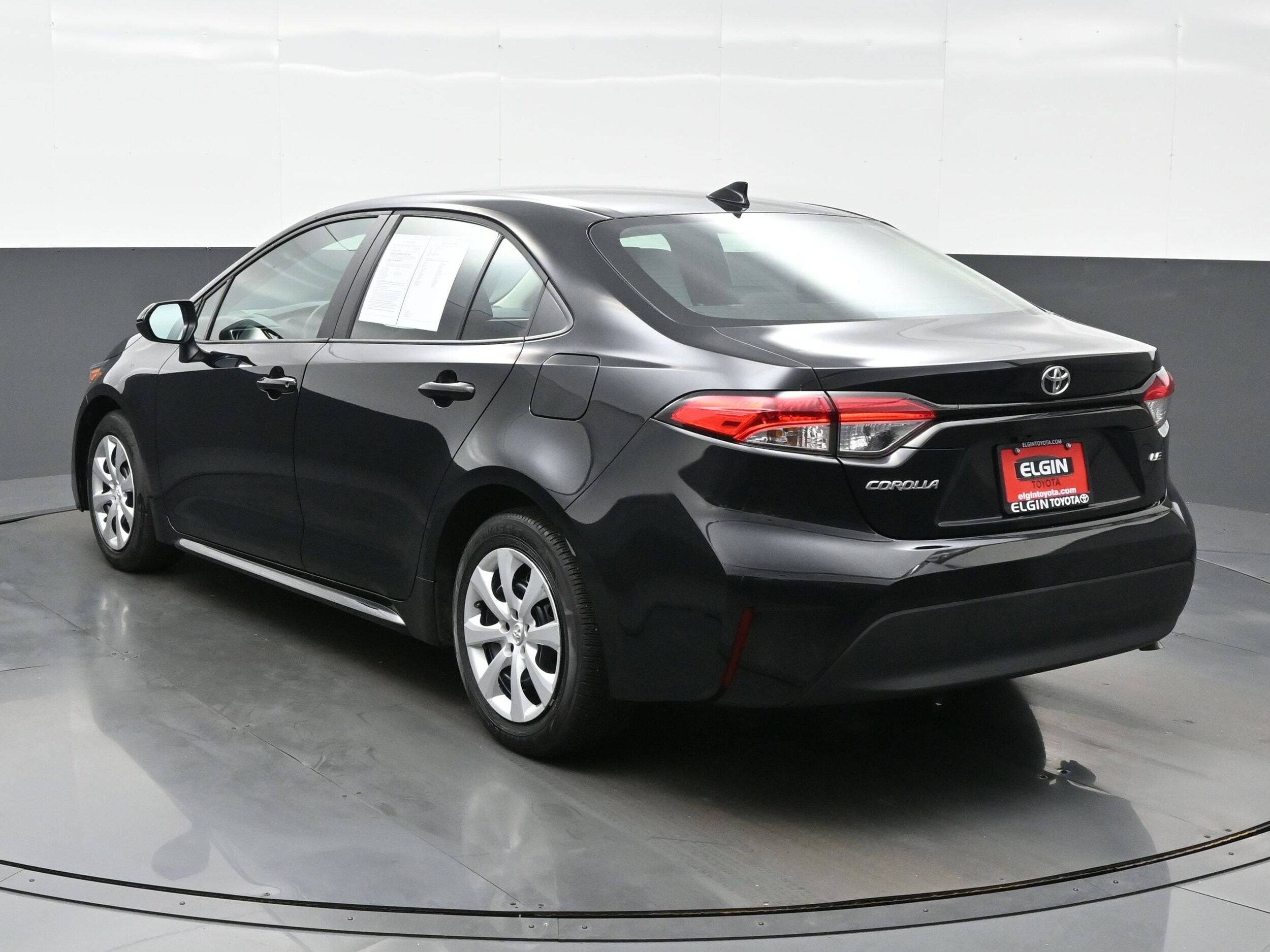 2024 Toyota Corolla LE photo 4