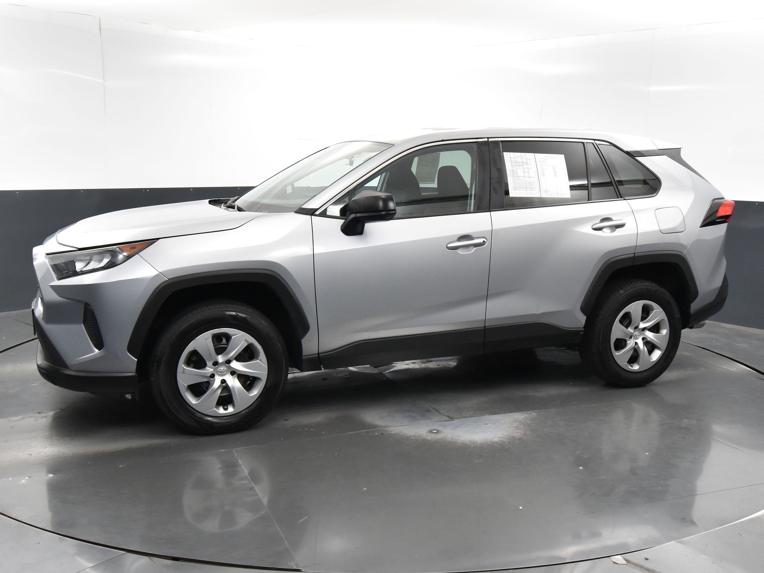 Used 2022 Toyota RAV4 LE with VIN 2T3H1RFV0NW202394 for sale in Streamwood, IL