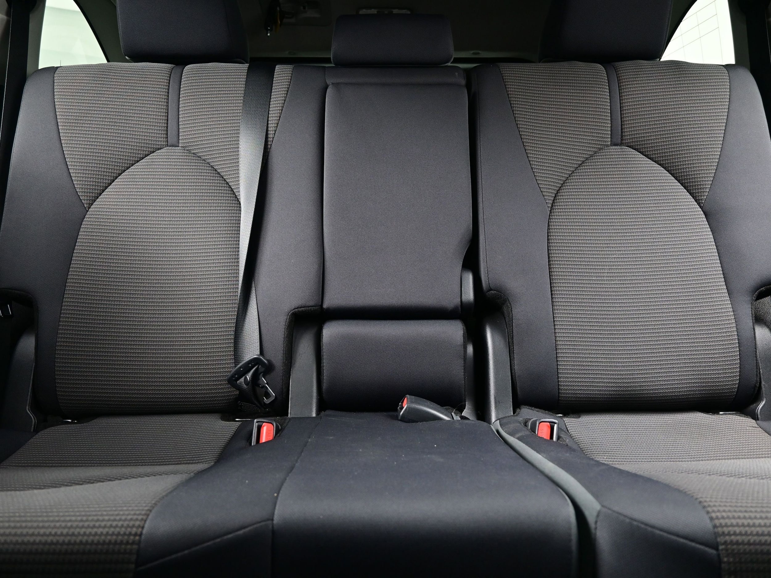 2024 Toyota Highlander LE - Photo 16