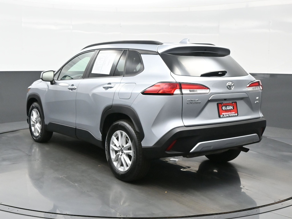 Used 2024 Toyota Corolla Cross LE SUV