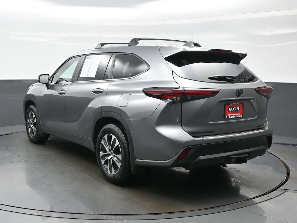 Used 2025 Toyota Highlander XLE SUV