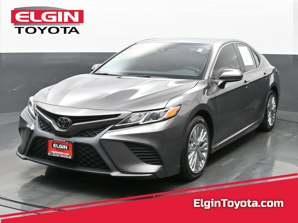 Used 2020 Toyota Camry SE Sedan